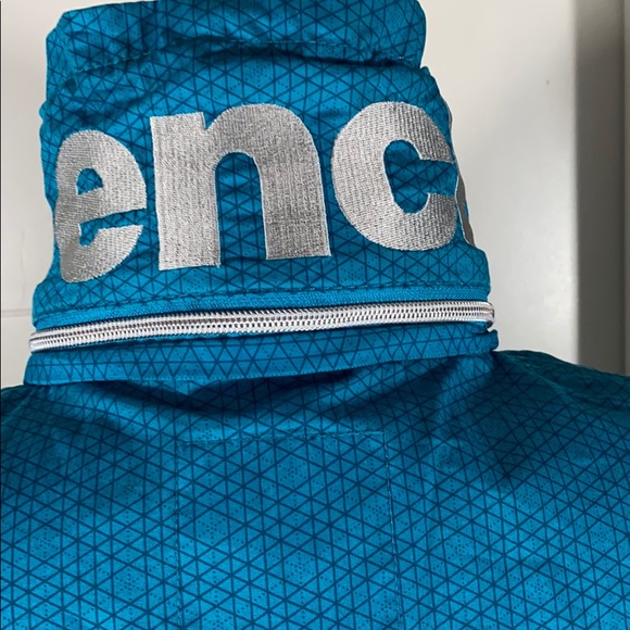 Women’s medium Blue Bench Jacket - Picture 6 of 8